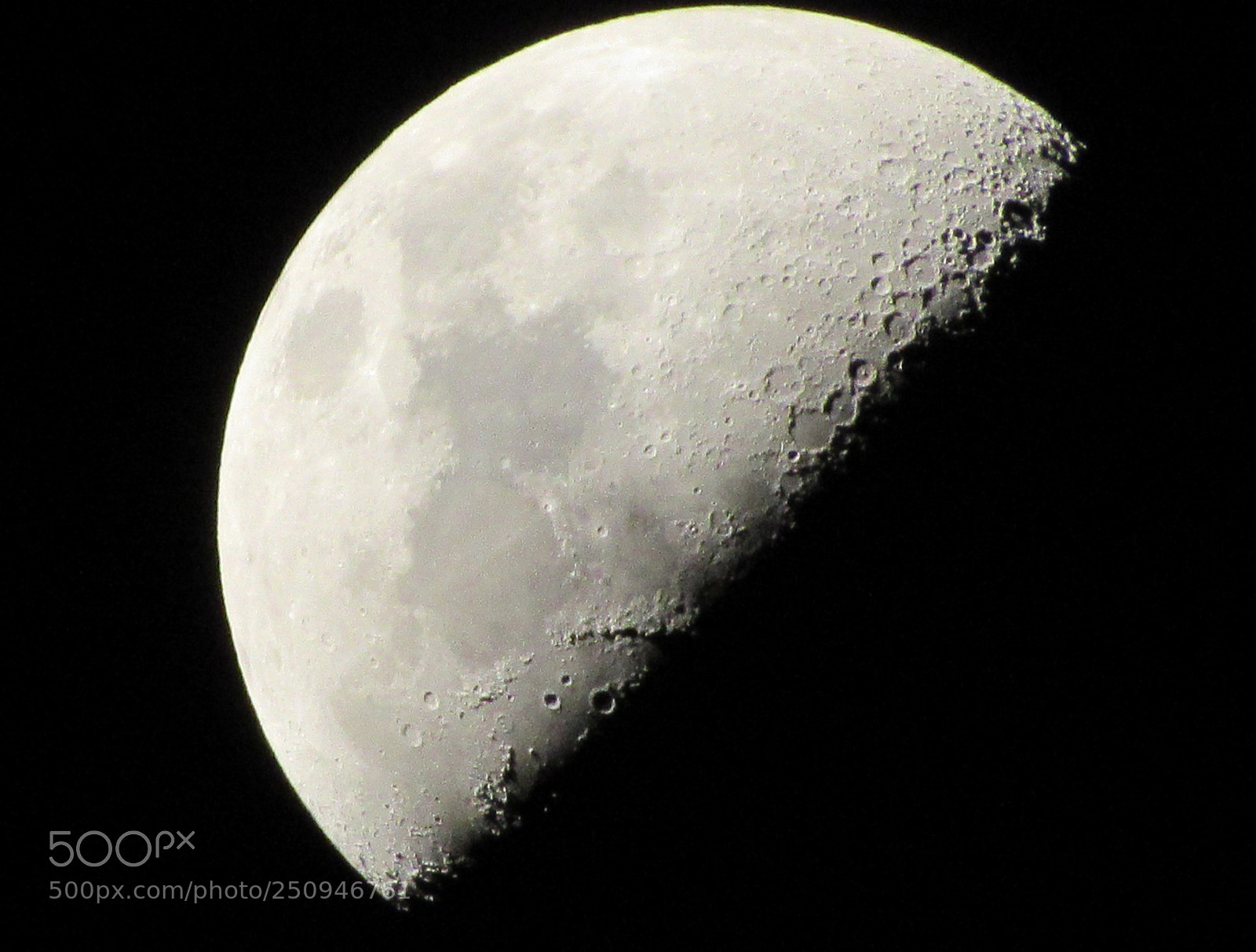 Canon PowerShot SX520 HS sample photo. Night moon photography