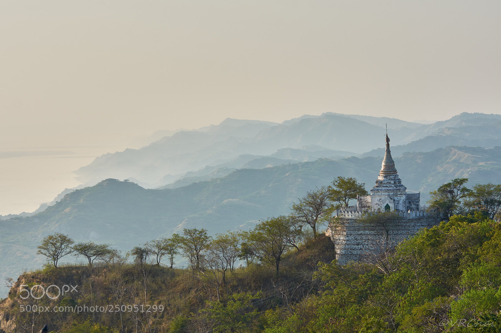 Nikon D7200 sample photo. Small pagoda at tant photography