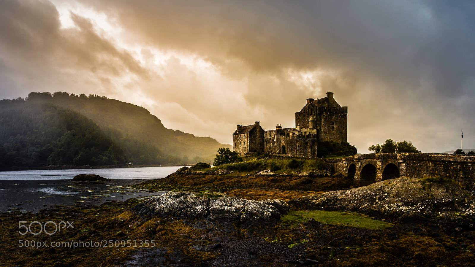 Sony SLT-A77 sample photo. Eilean donan castle photography
