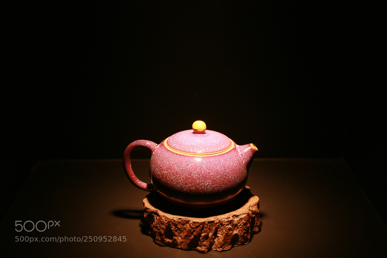 Canon EF-S 18-200mm F3.5-5.6 IS sample photo. Porcelain teapot photography