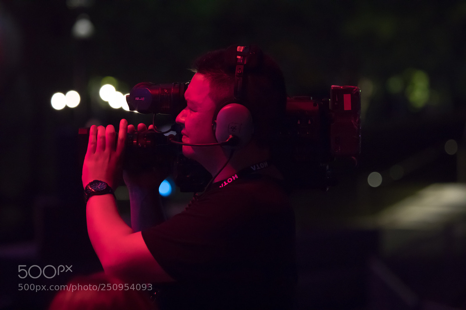 Canon EOS 5D Mark IV sample photo. Go photography