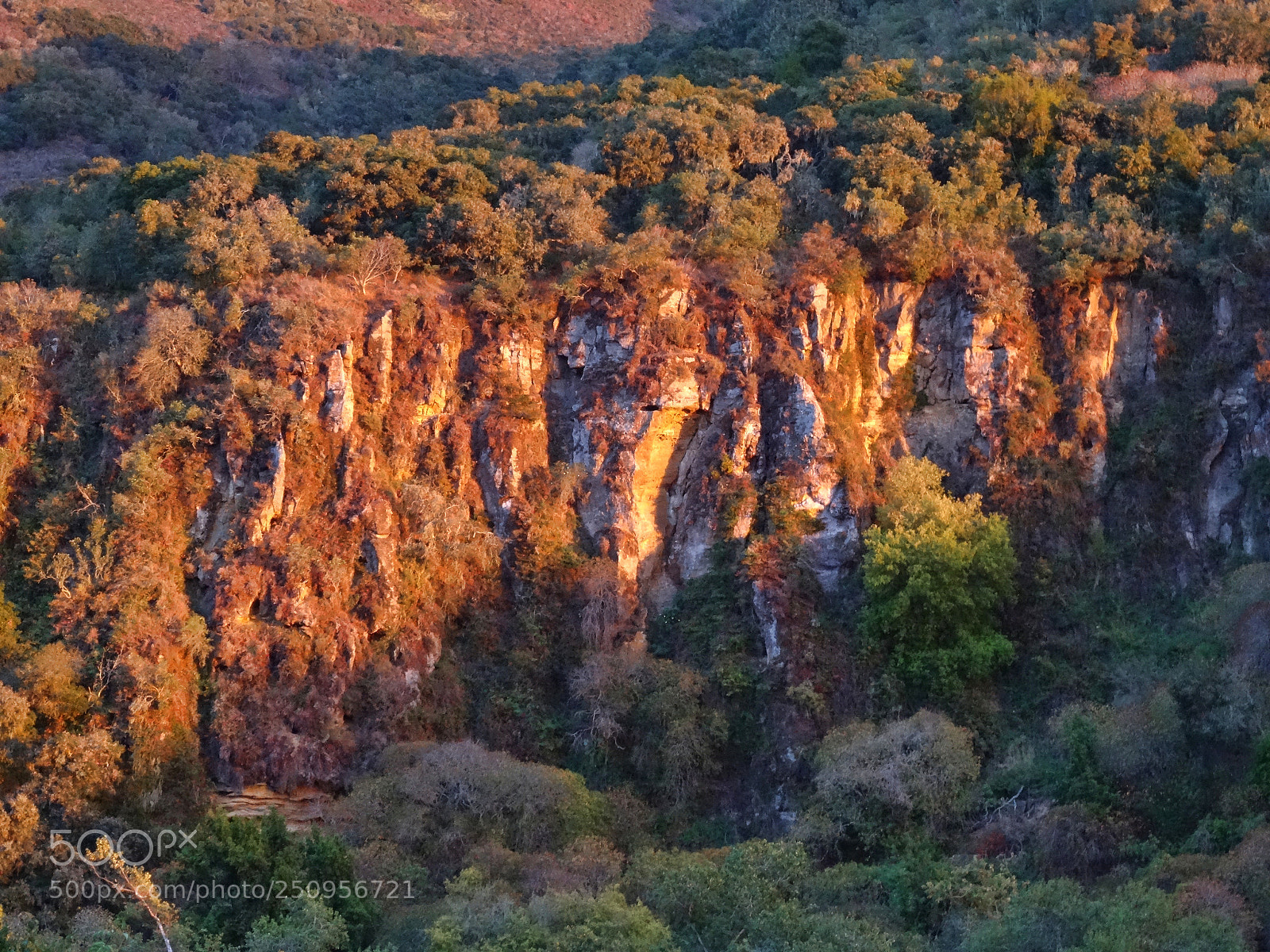 Sony Cyber-shot DSC-HX50V sample photo. Cliffs at dusk photography