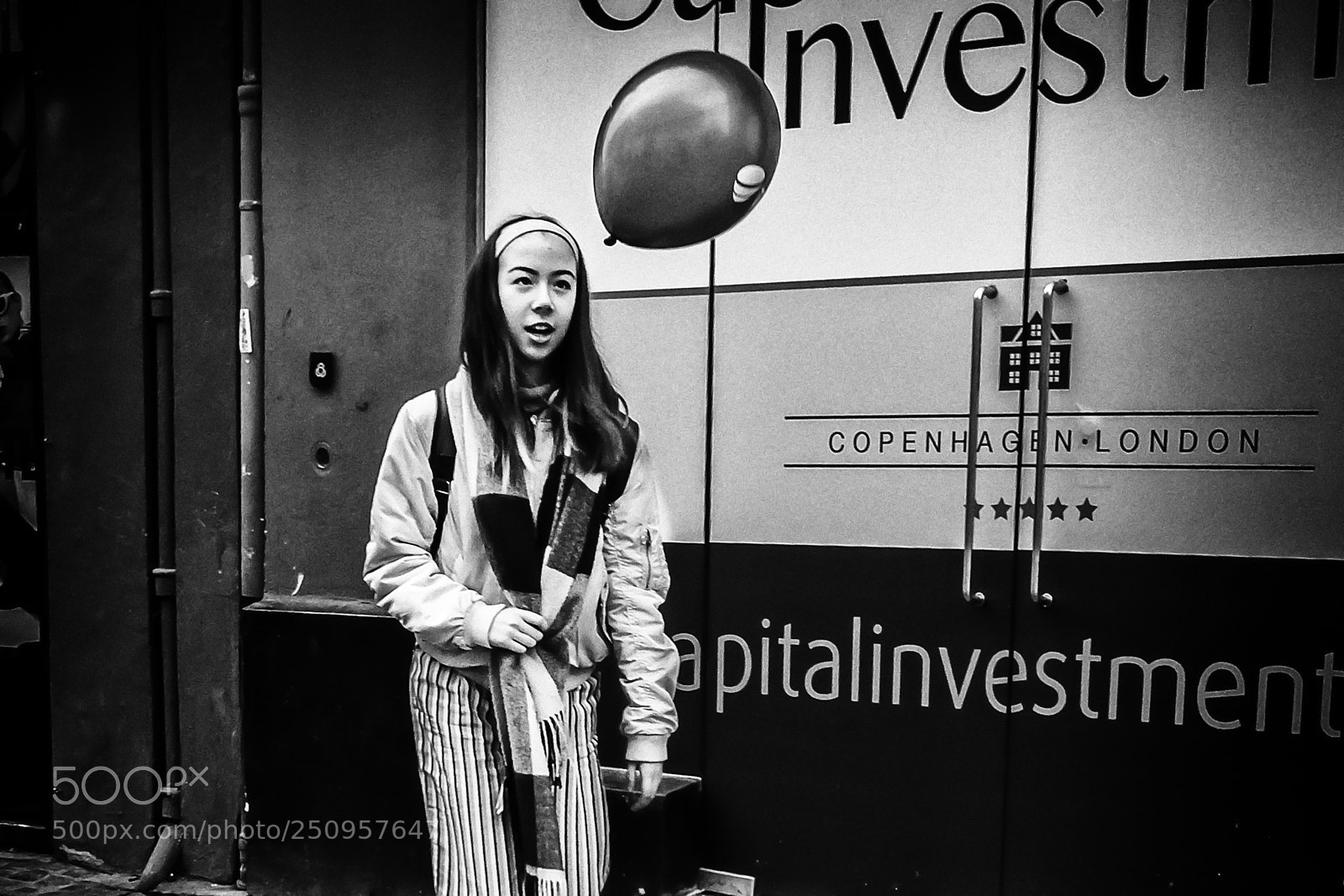 Fujifilm X-Pro2 sample photo. Images on the run.... photography