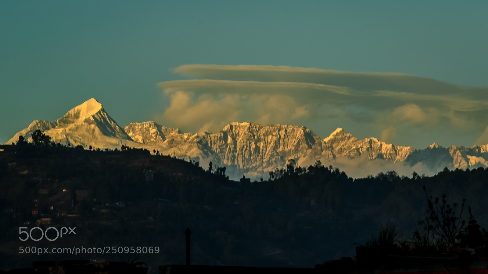 Nikon D3100 sample photo. Langtang mountain range photography