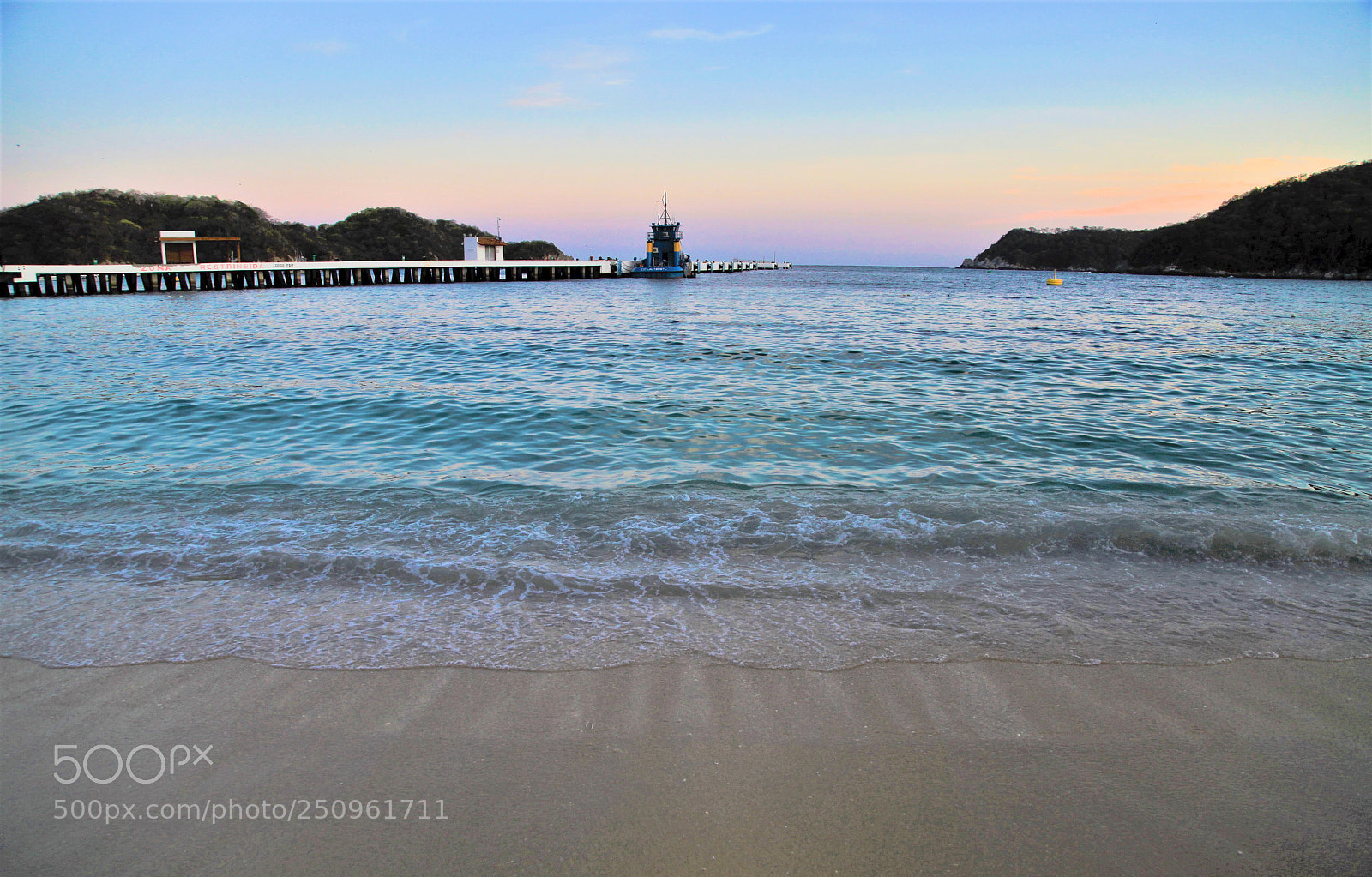 Canon EOS 5D Mark II sample photo. Huatulco photography