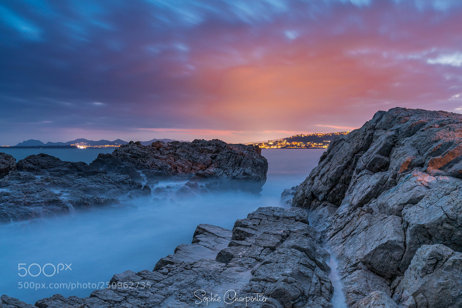 Canon EOS 5D Mark IV sample photo. Blue hour photography