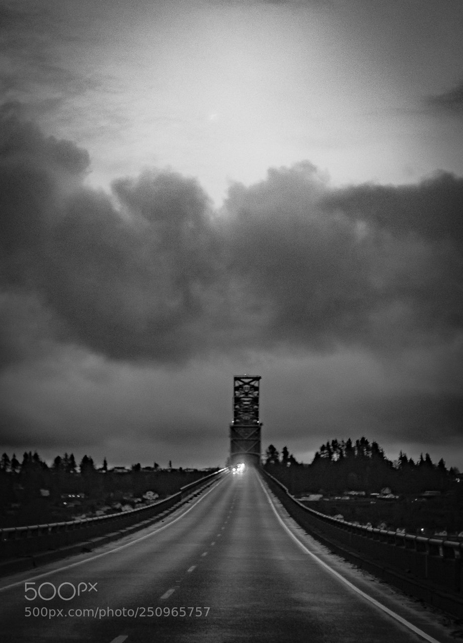 Canon EOS 700D (EOS Rebel T5i / EOS Kiss X7i) sample photo. Night roadtrip photography