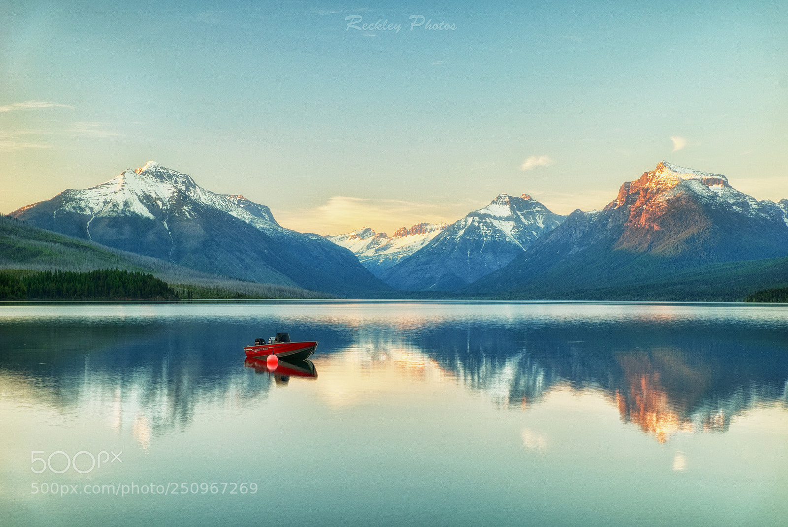Sony a7S sample photo. Last boat on lake photography