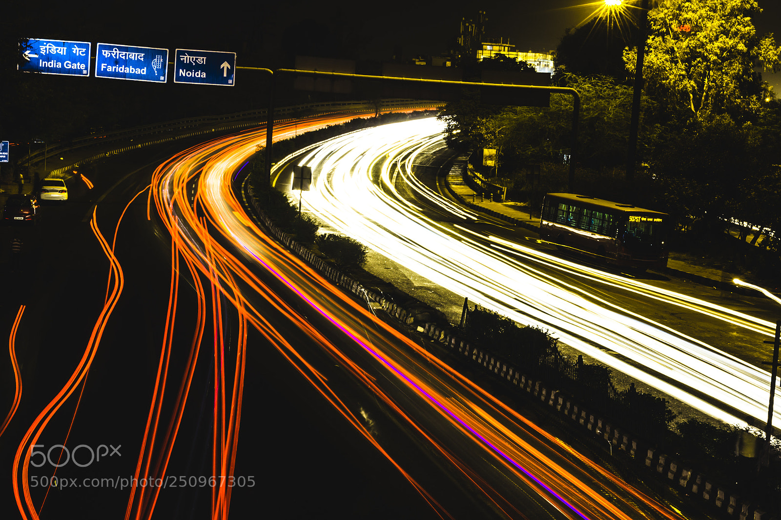 Canon EOS 1200D (EOS Rebel T5 / EOS Kiss X70 / EOS Hi) sample photo. Light trails of cityscape photography