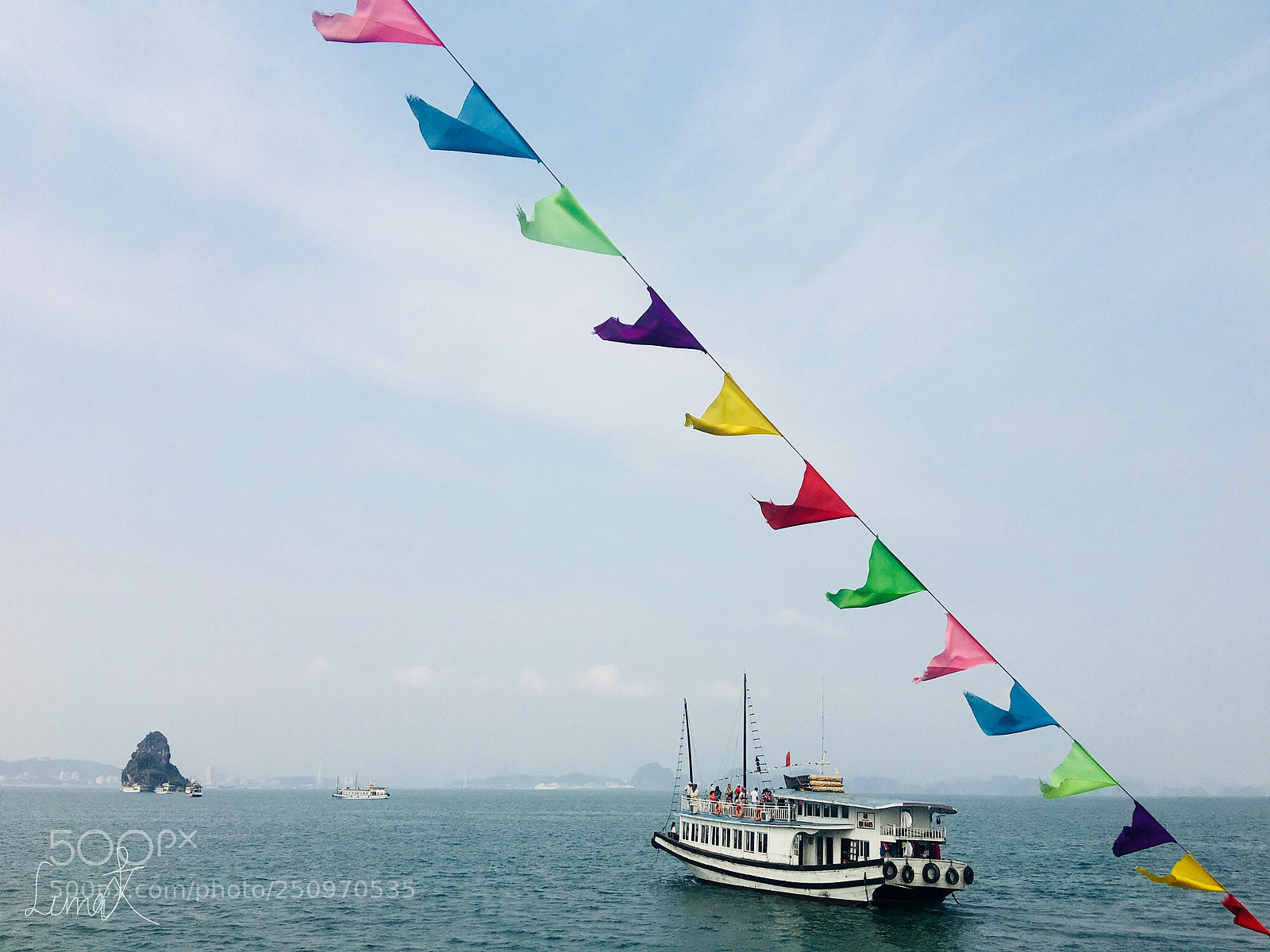 Apple iPhone 6s Plus sample photo. Welcome to ship flowing photography