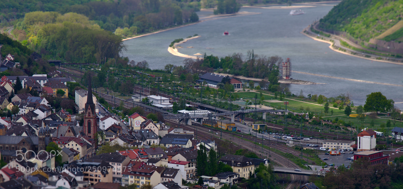 Pentax K-5 sample photo. Bingen main station photography