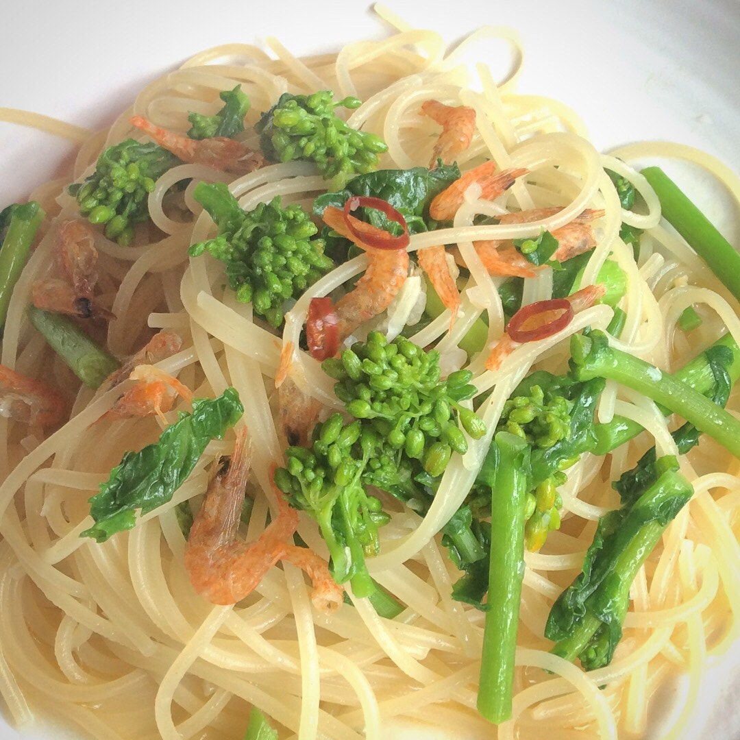 Apple iPad mini 3 sample photo. Spaghetti peperoncino with rapeseed and shrimp  photography