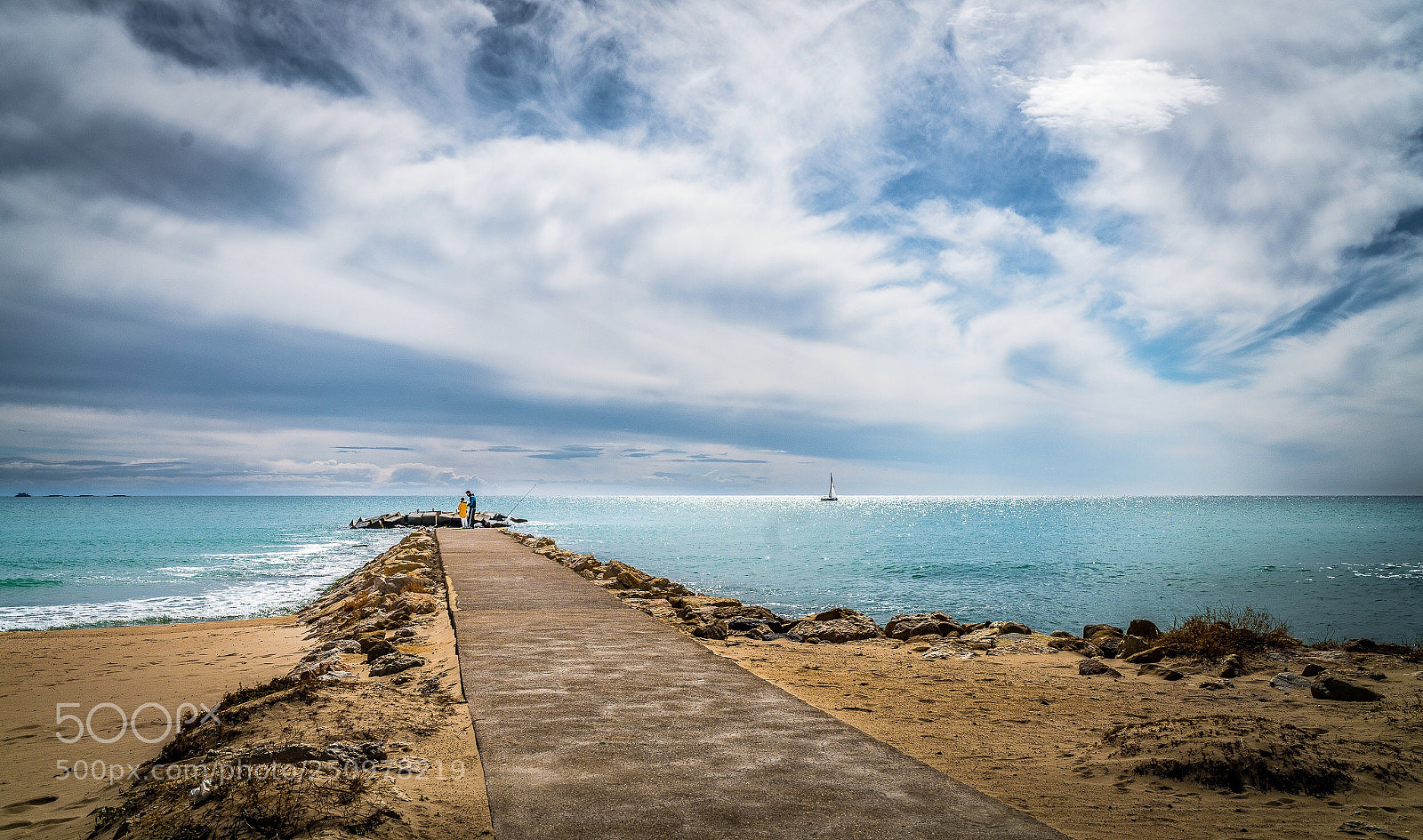 Sony a7R II sample photo. Pescando a lo lejos 
 photography