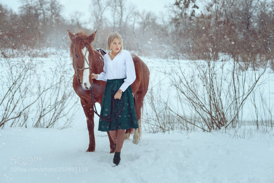 Canon EOS 5D Mark II sample photo. Woman with a horse photography