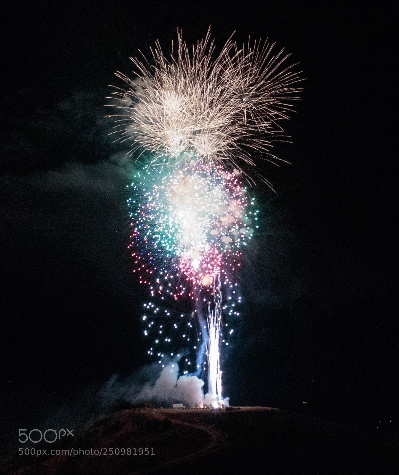 Canon EOS 1300D (EOS Rebel T6 / EOS Kiss X80) sample photo. Fireworks photography