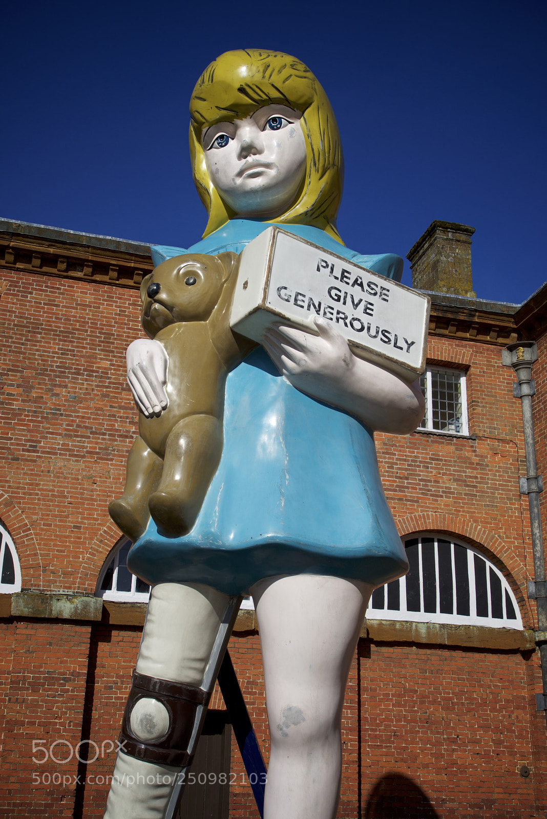 Sony a7R sample photo. Damien hirst, houghton hall photography