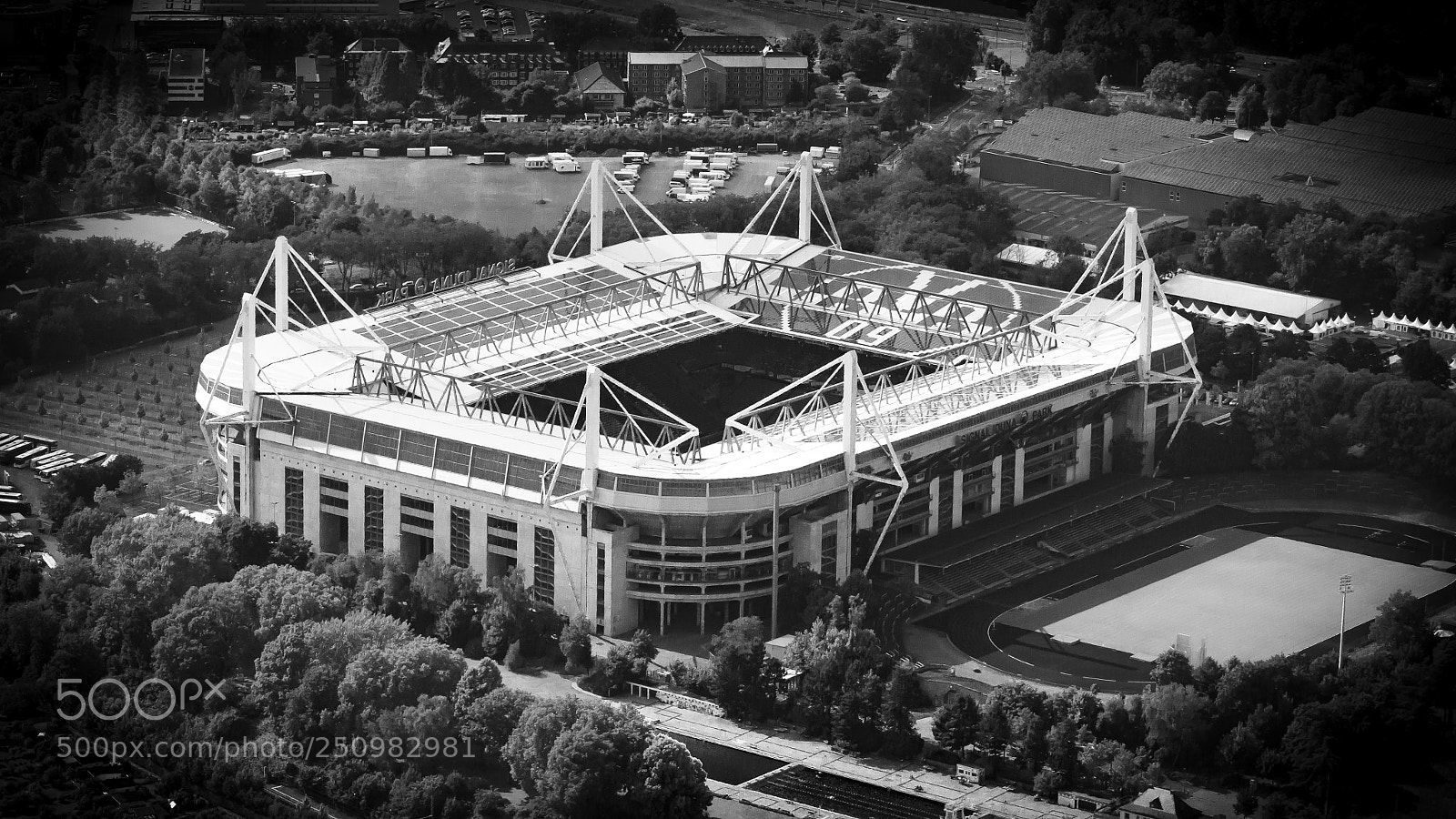 Canon EOS 7D sample photo. Westfalenstadion photography