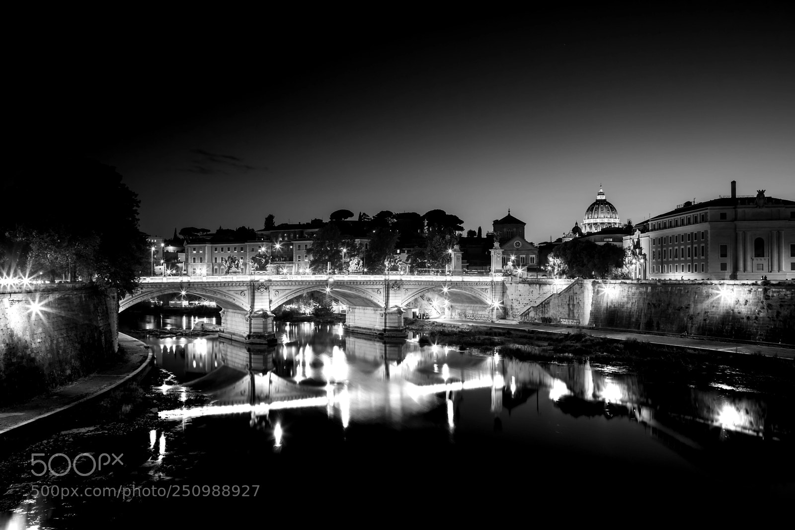 Canon EOS 5D Mark IV sample photo. La ciudad del vaticano photography