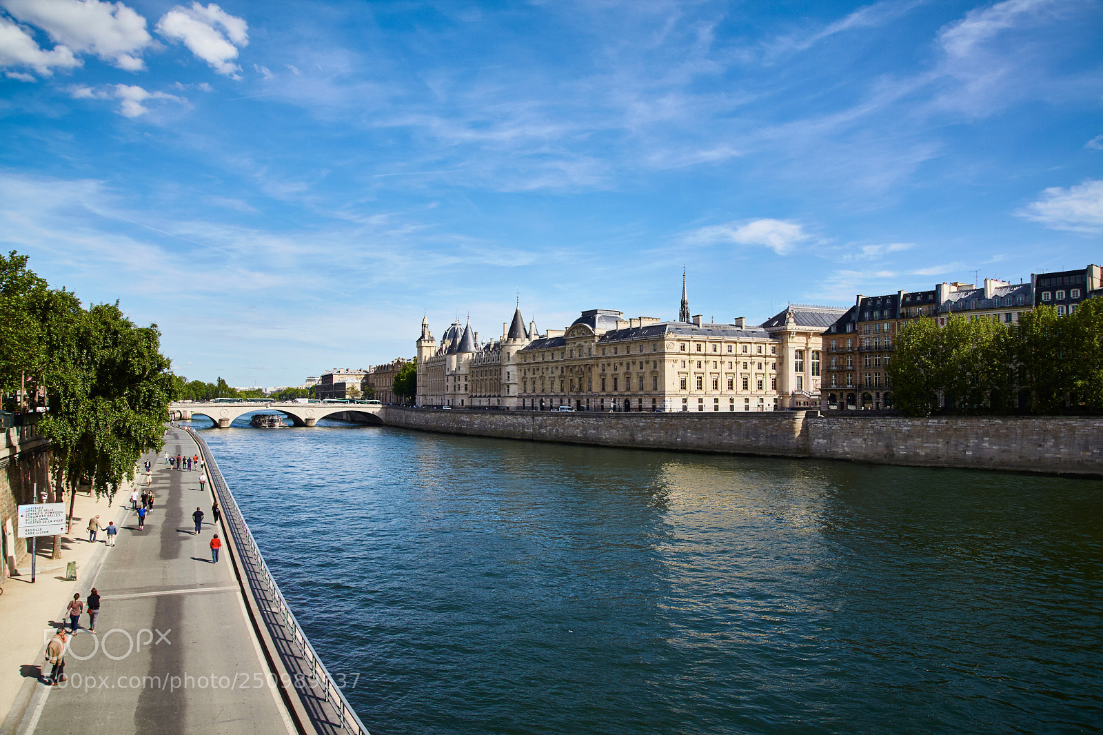 Canon EOS 5D Mark II sample photo. Lungo senna - parigi photography