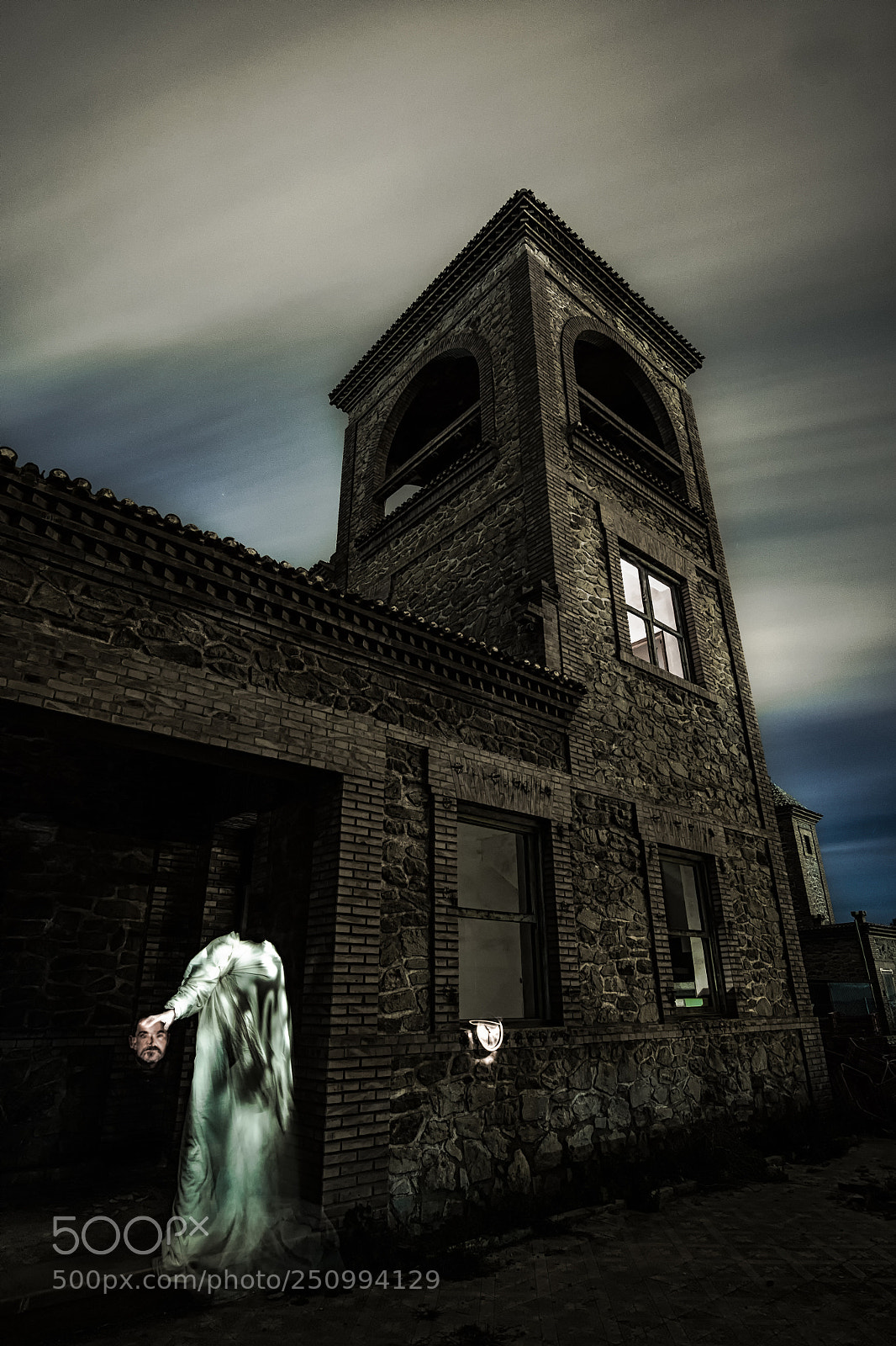 Fujifilm X-T10 sample photo. Sleepy creepy... the cursed photography