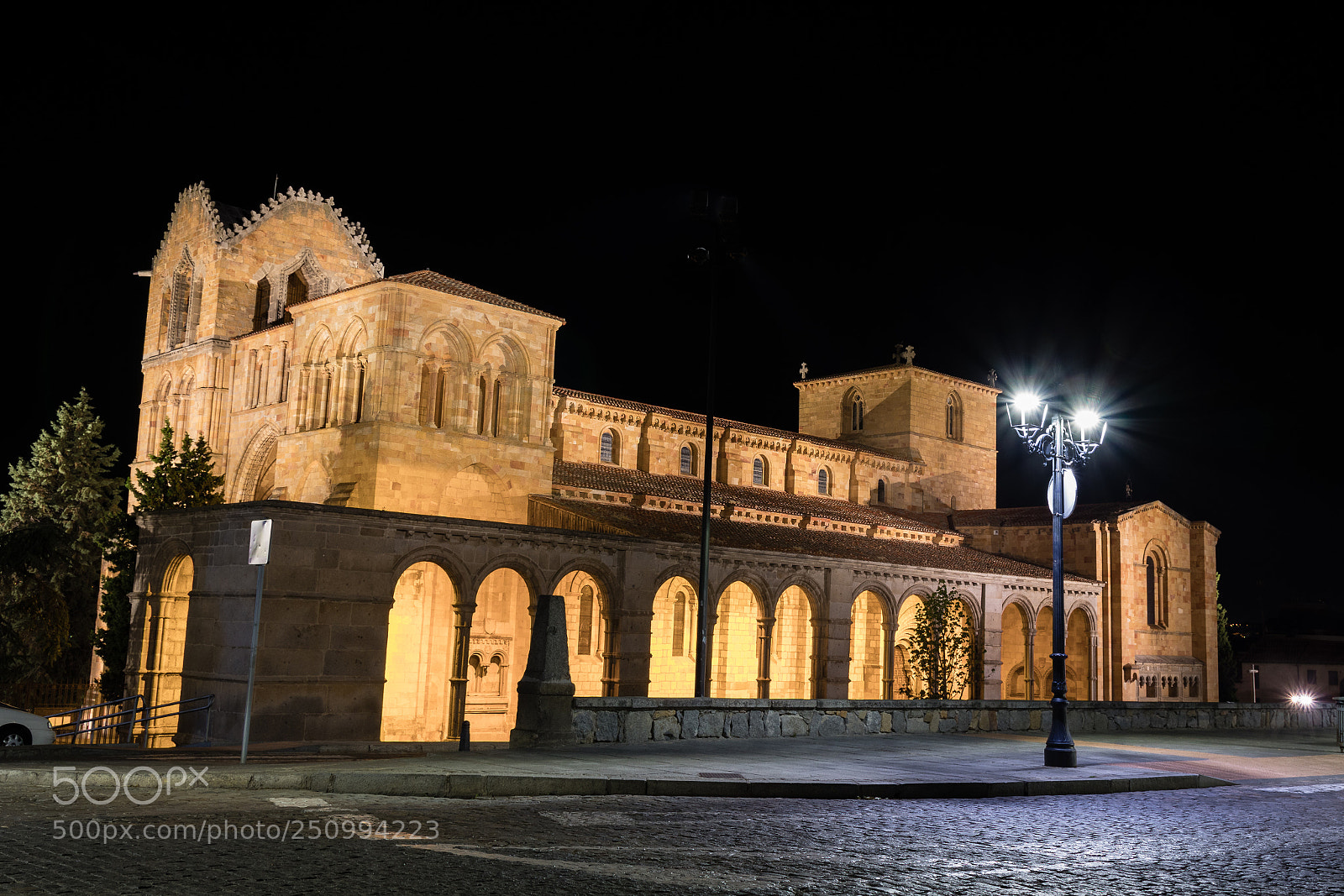 Canon EOS 80D sample photo. Basilica de san vicente photography