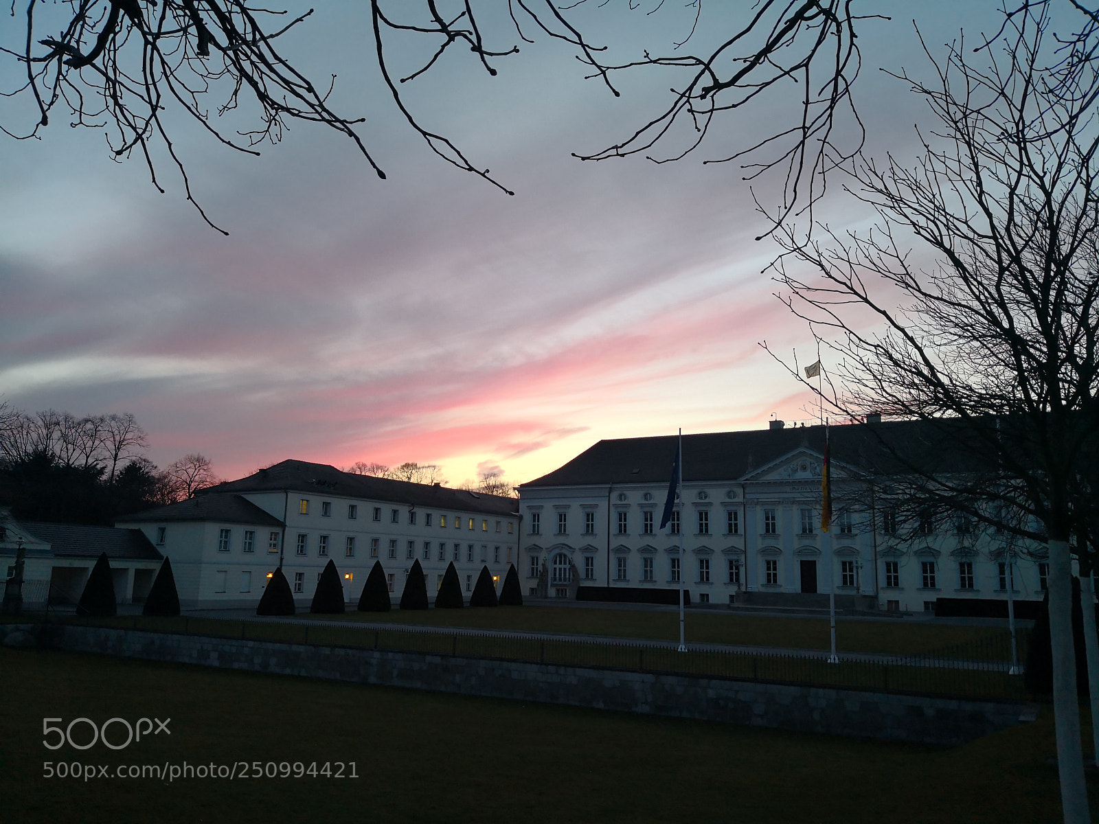 HUAWEI Mate 10 Pro sample photo. Schloss bellevue im sonnenuntergang photography
