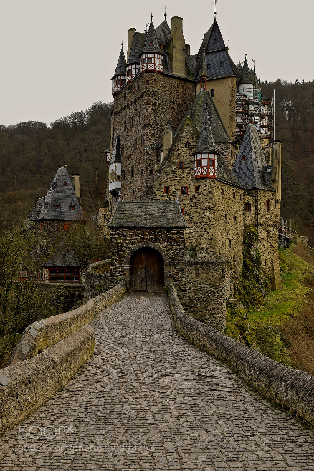 Canon EOS 6D Mark II sample photo. Eltz 2 photography