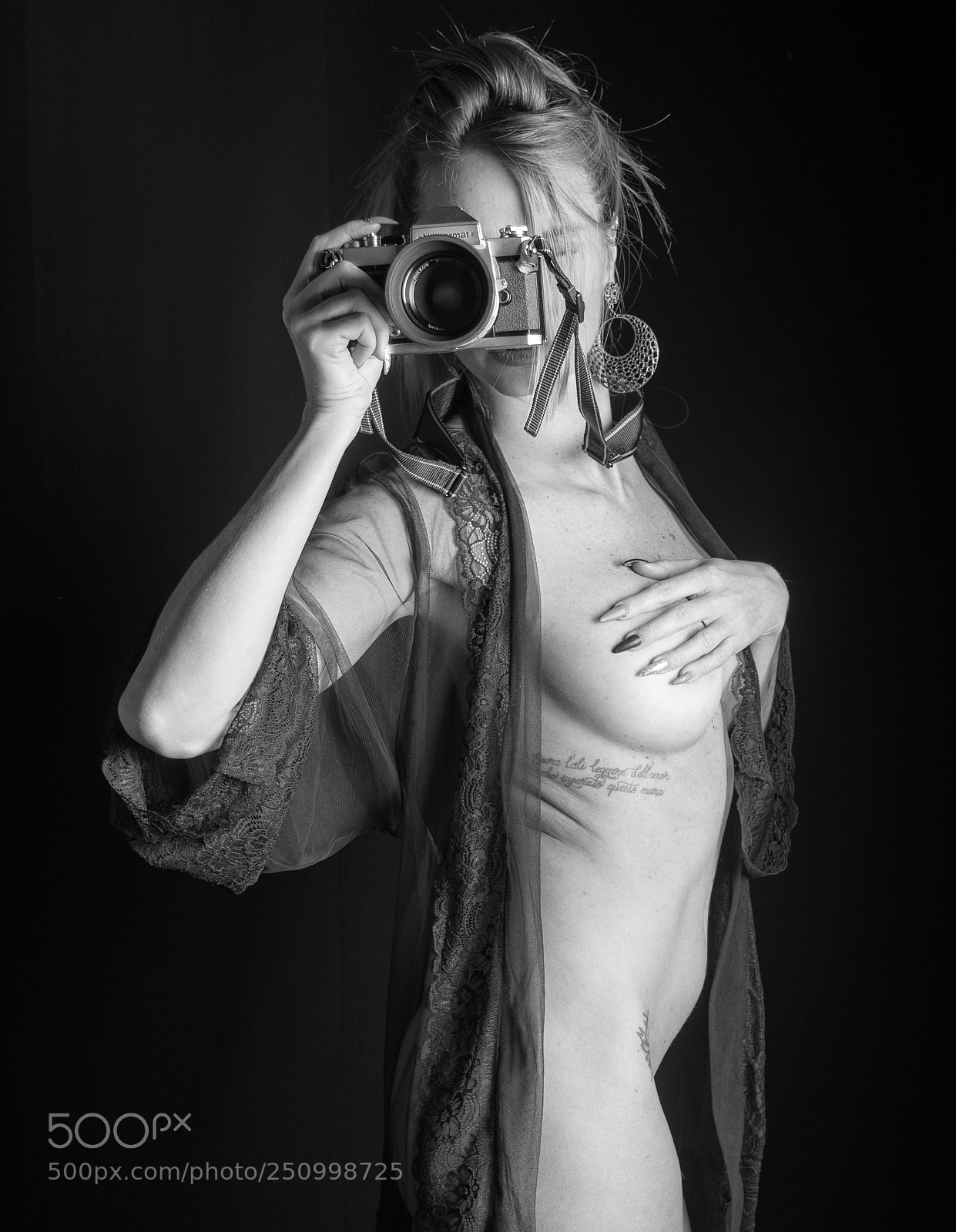 Nikon D810 sample photo. Stefania & nikkormat ft3 photography