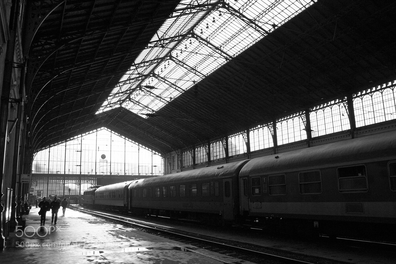 Canon EOS 350D (EOS Digital Rebel XT / EOS Kiss Digital N) sample photo. Nyugati railway station photography