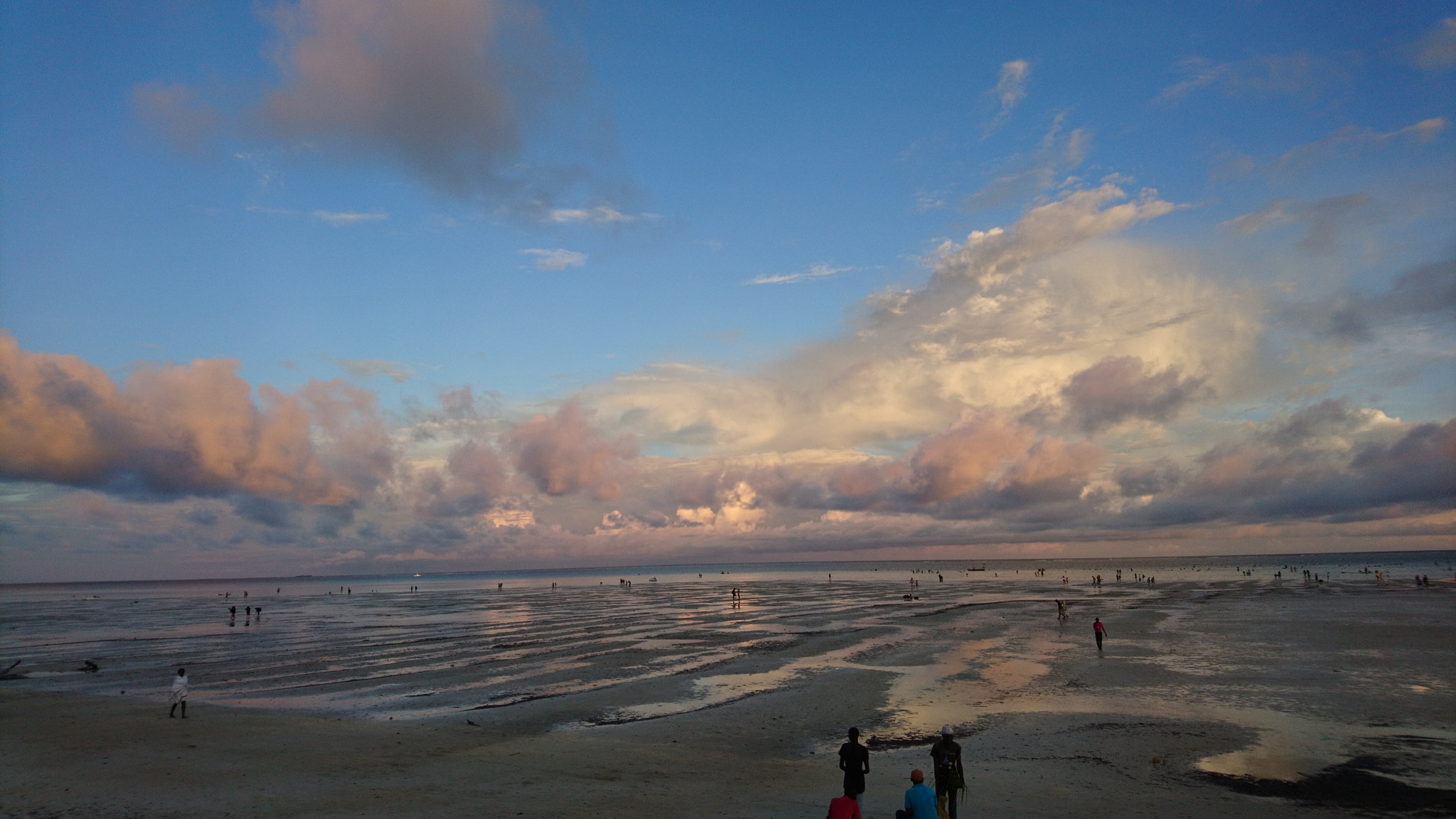 Sony Xperia X Compact sample photo. Dramatic sky photography