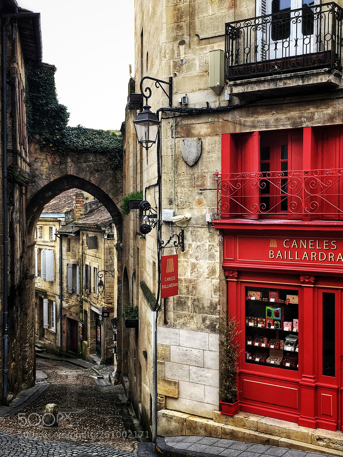 Apple iPhone SE sample photo. Saint-Émilion photography