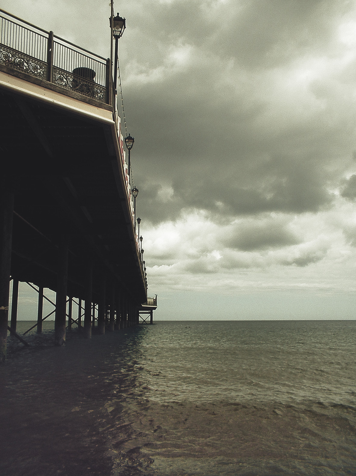 Fujifilm FinePix A202 sample photo. Paignton pier photography