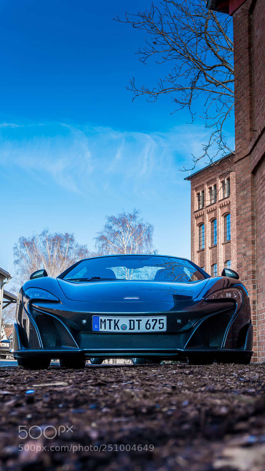 Sony a6300 sample photo. Mclaren 675lt - front photography