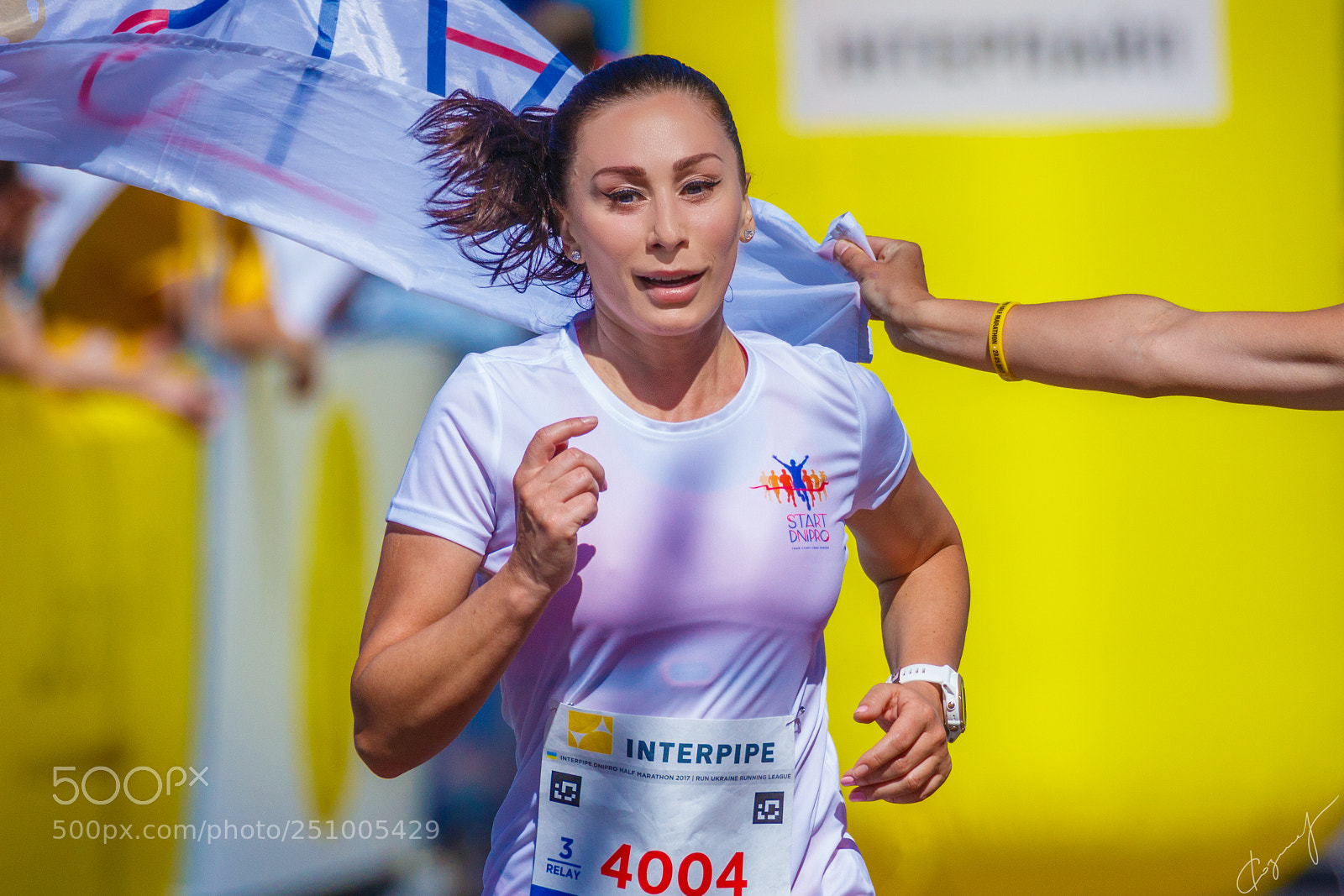 Canon EOS 80D sample photo. Marathon runner photography