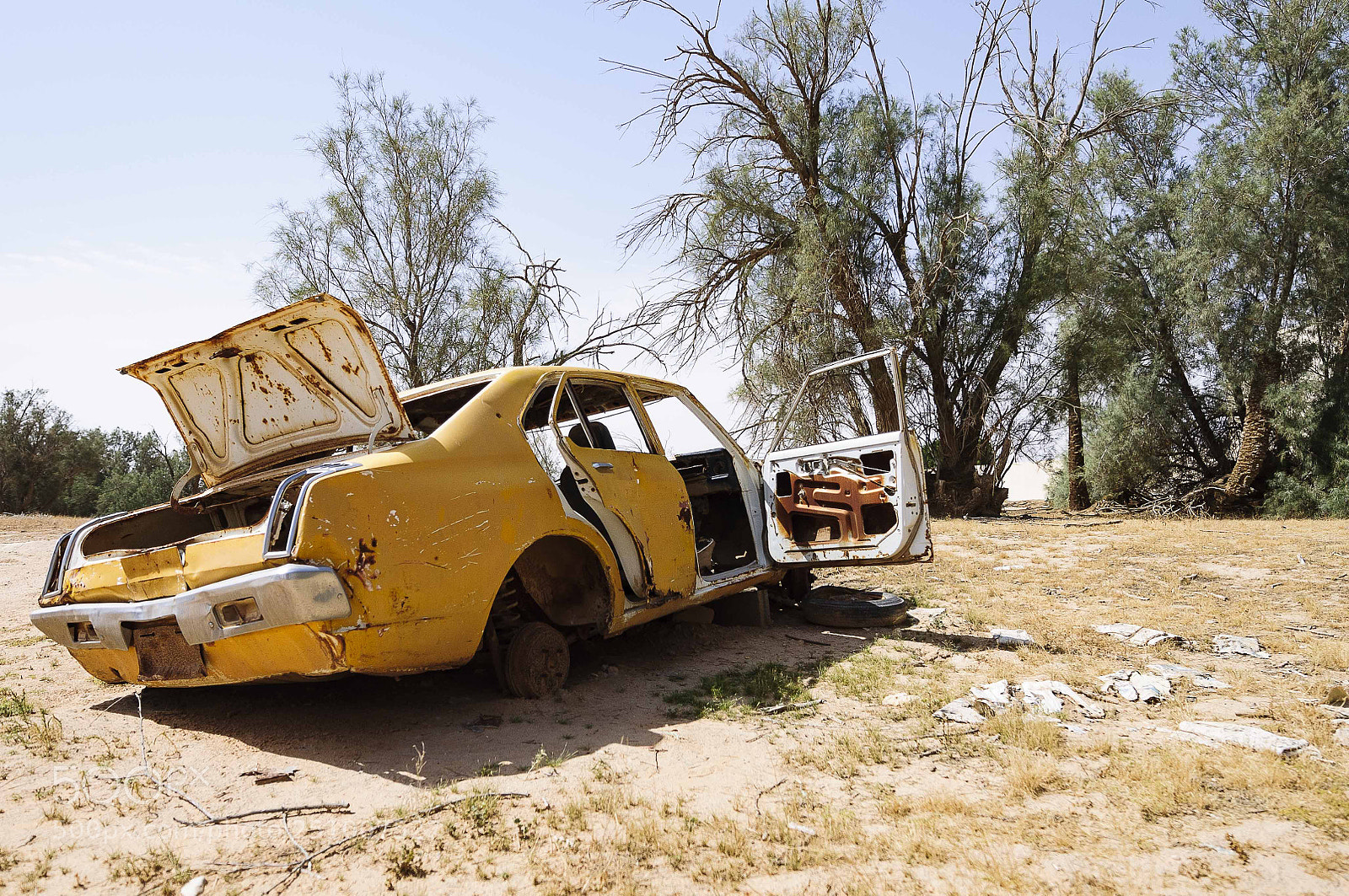 Nikon D300 sample photo. Old yellow car photography
