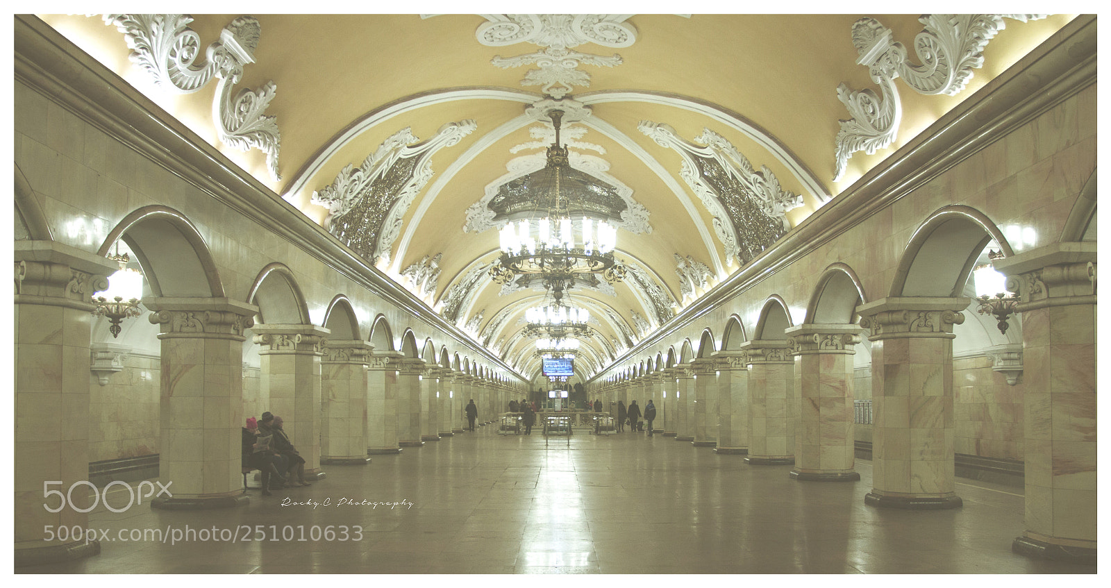 Canon EOS 500D (EOS Rebel T1i / EOS Kiss X3) sample photo. Komsomolskaya station photography