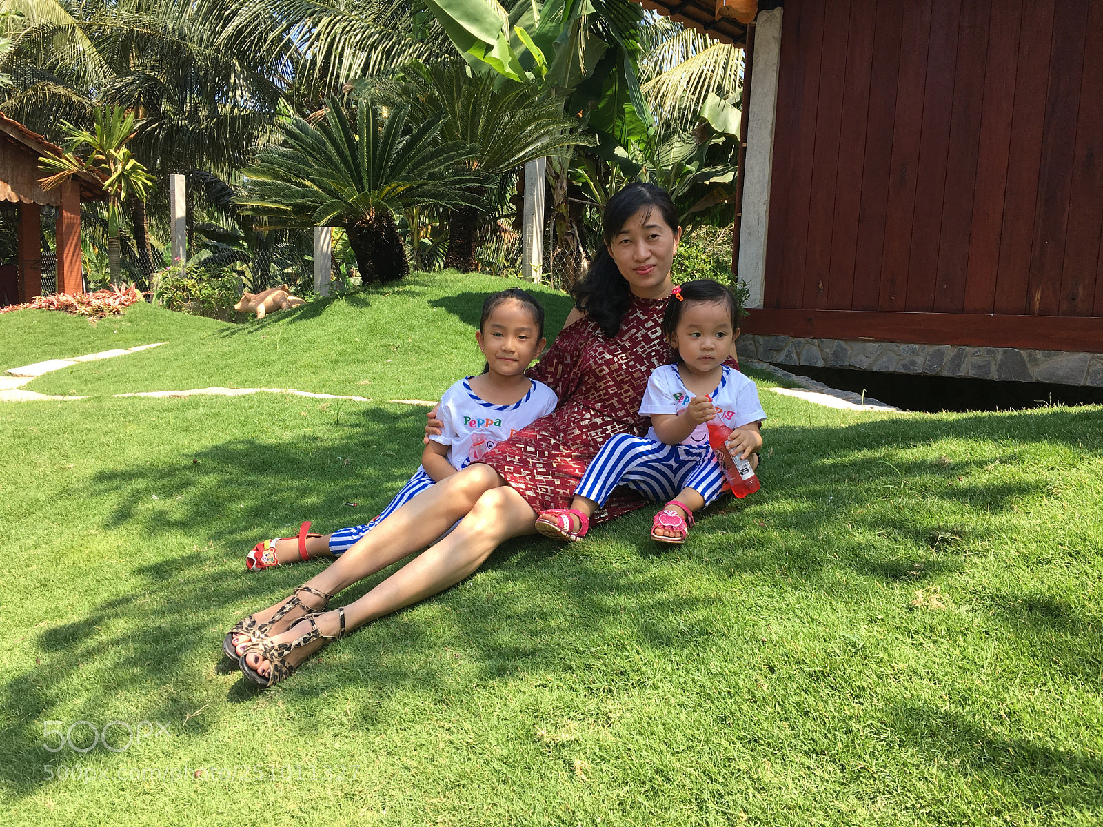 Apple iPhone 6s sample photo. My family photography