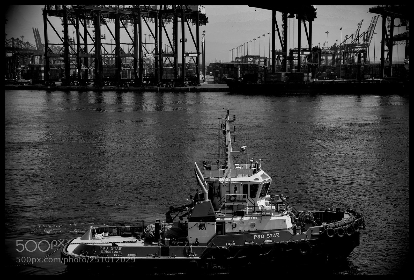 Pentax K-1 sample photo. Tug life photography