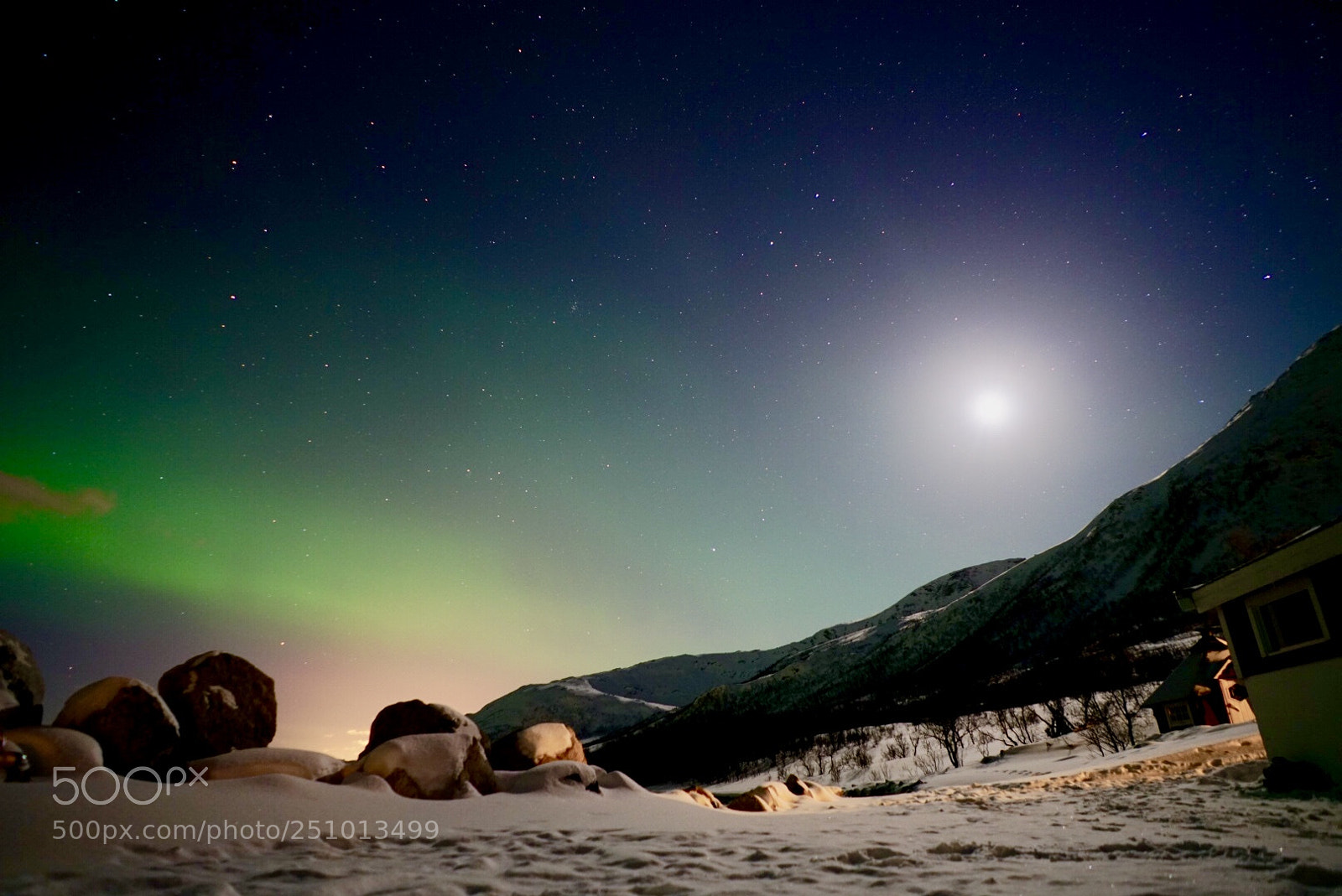 Sony a7R II sample photo. North light + moon light!! photography