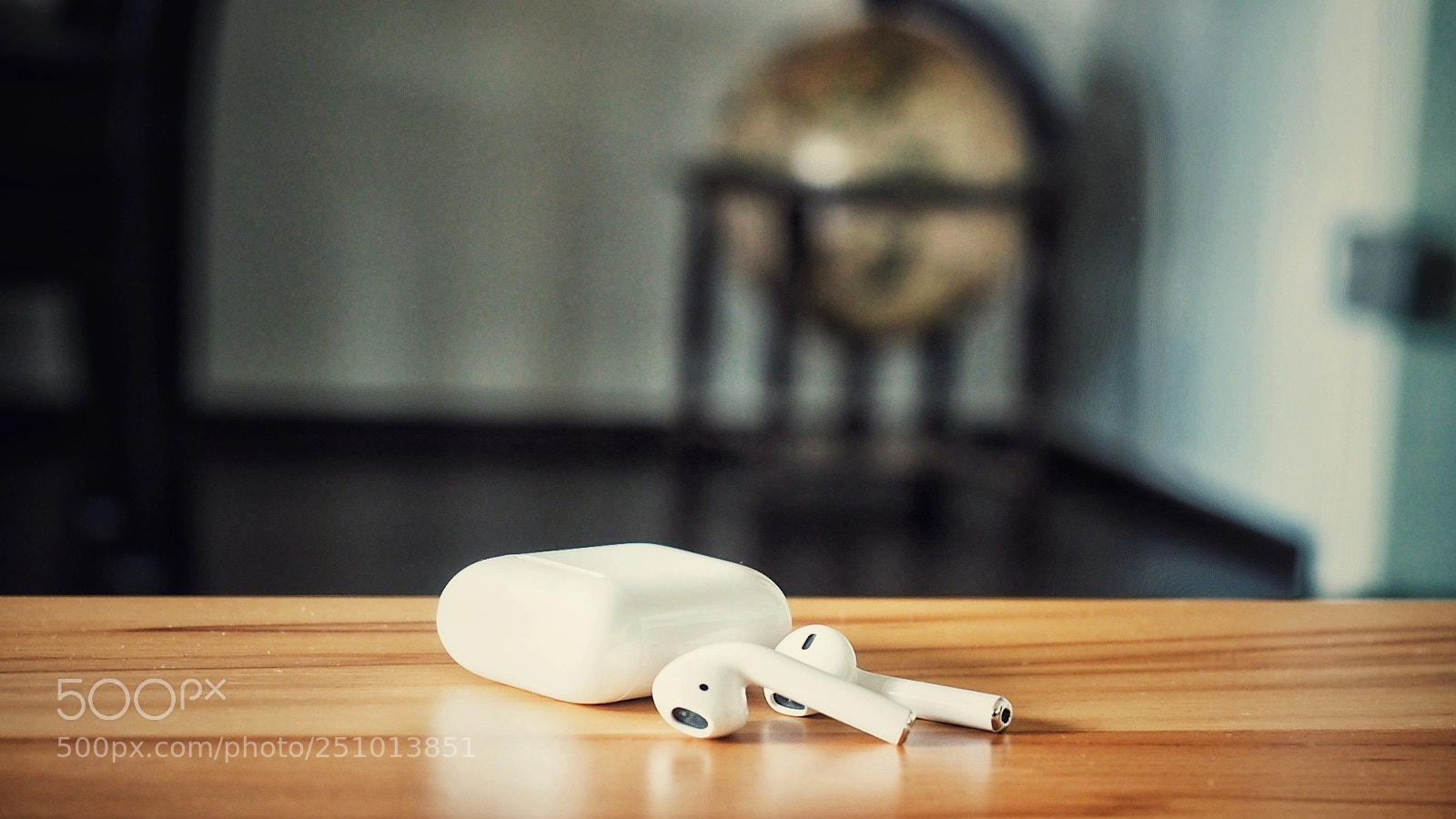 Olympus OM-D E-M1 Mark II sample photo. Airpods photography