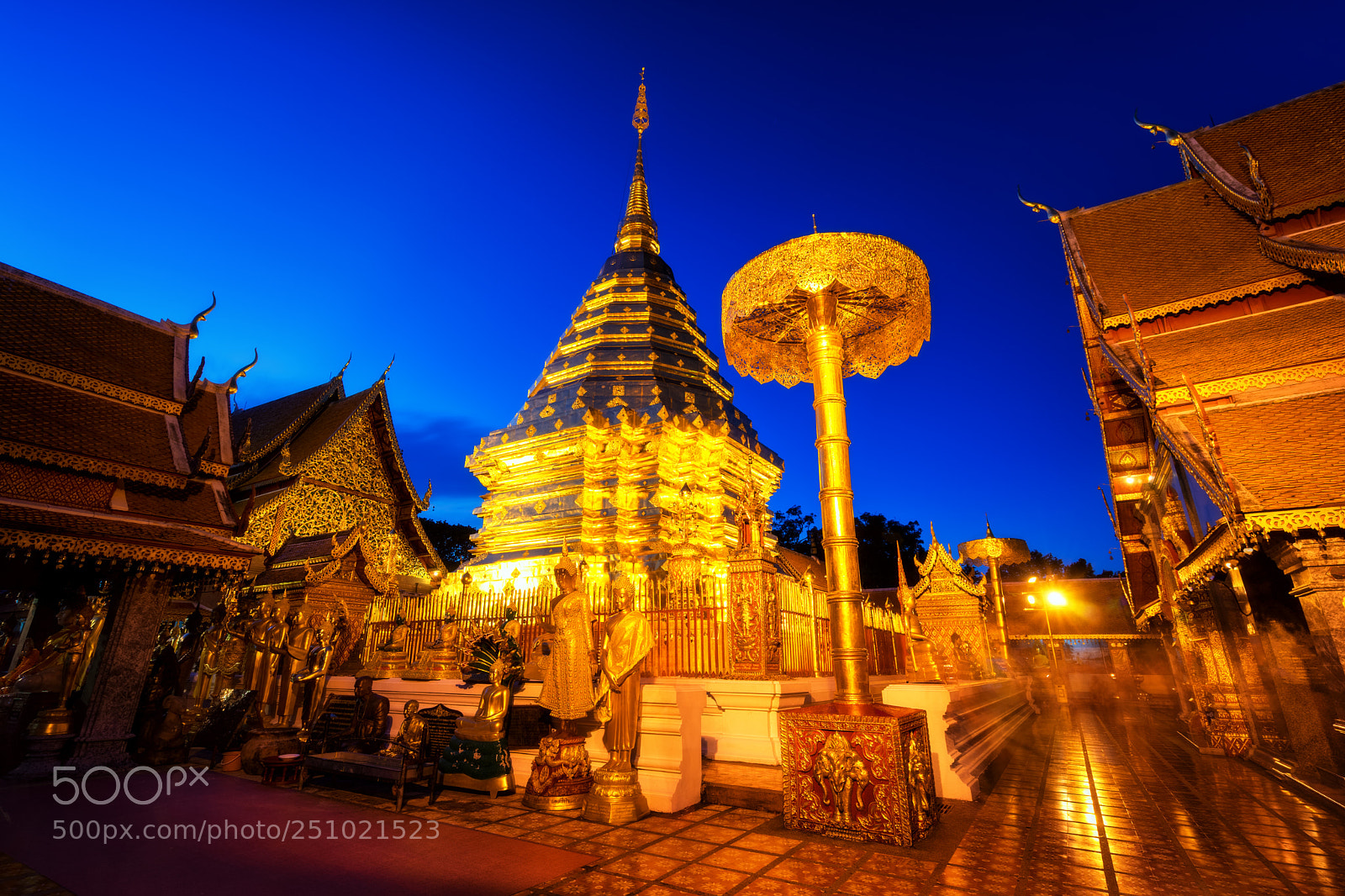 Sony a7 sample photo. Wat phra that doi photography