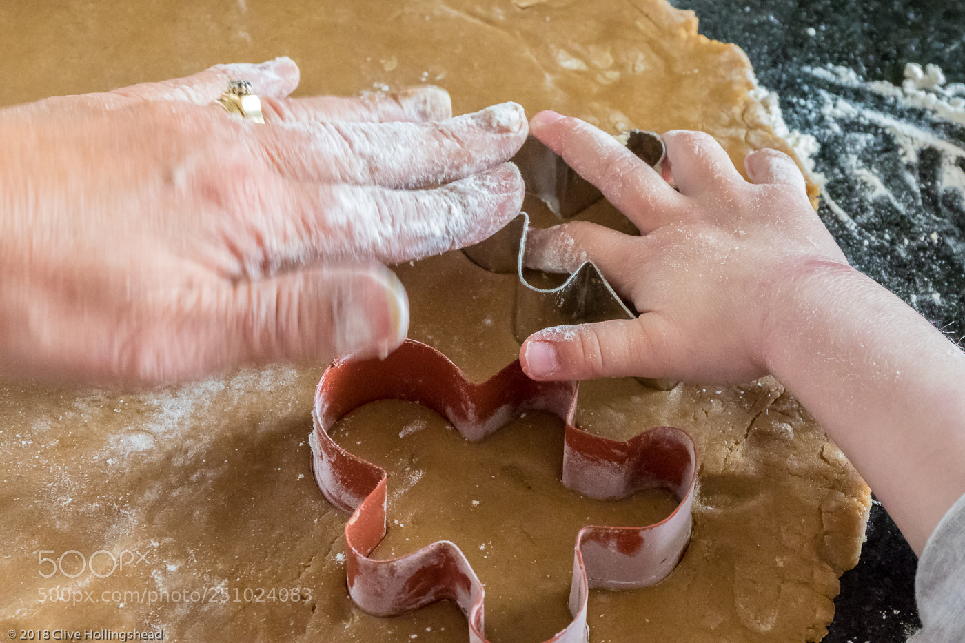 Canon EOS 7D Mark II sample photo. Making gingerbread men with photography