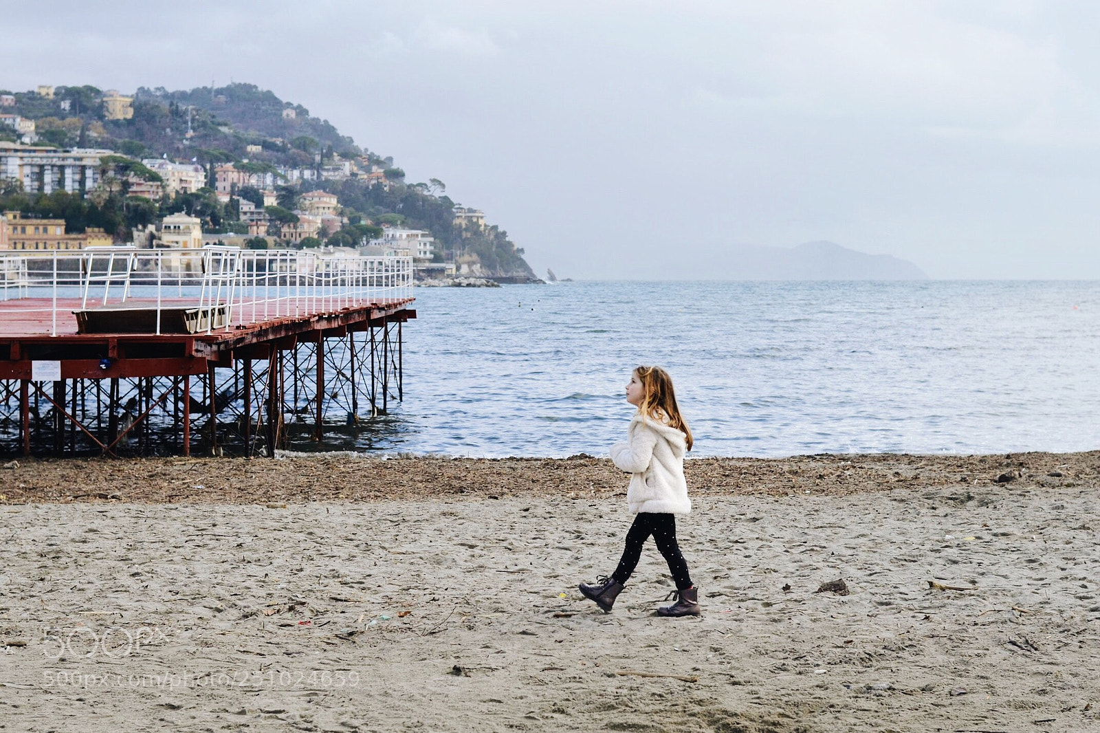 Nikon D7000 sample photo. Little girl walking on photography