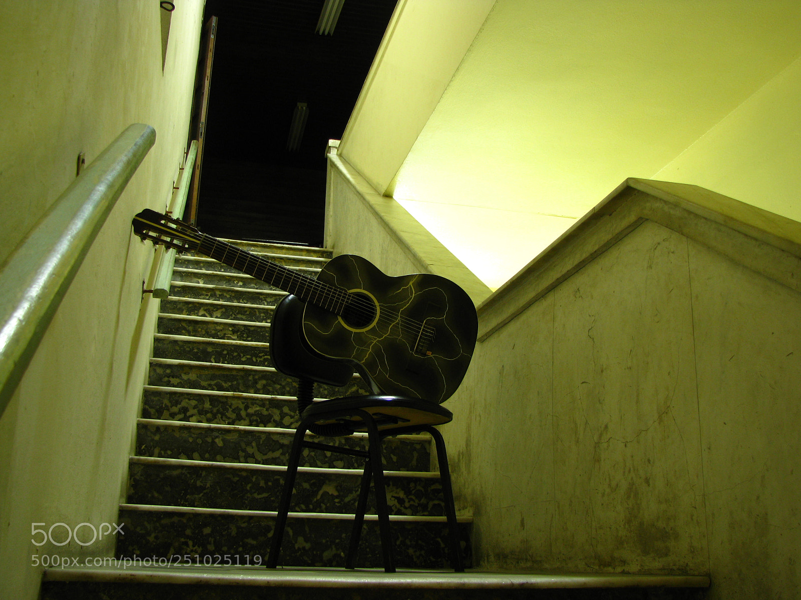 Canon POWERSHOT S5 IS sample photo. Stairway photography