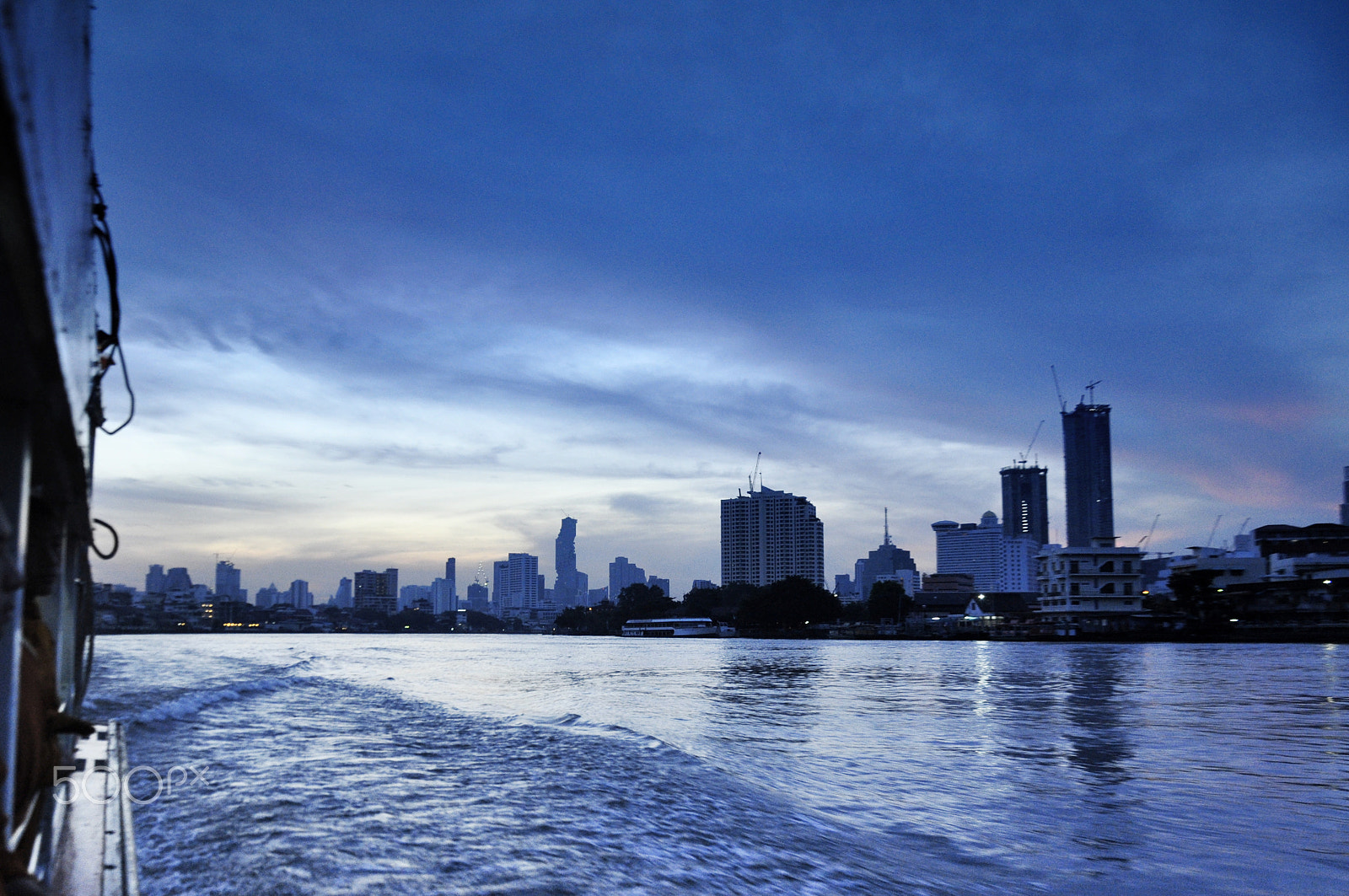 Nikon D5000 sample photo. Bangkok river sunrise photography