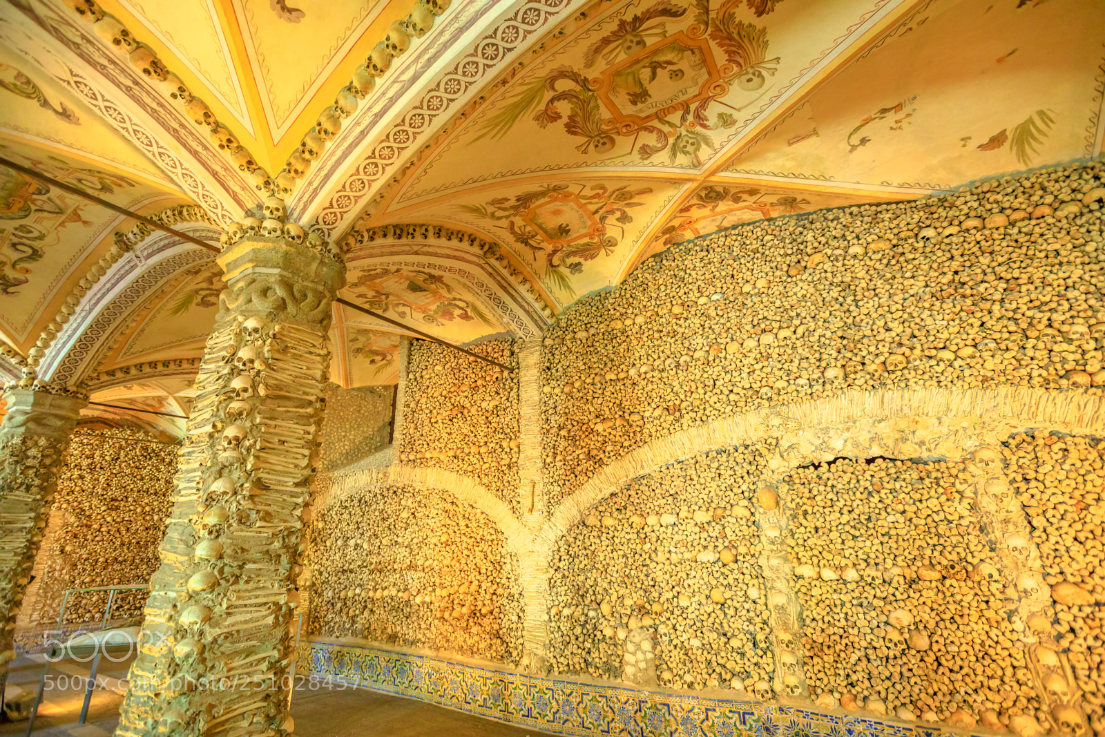 Canon EOS 5D Mark IV sample photo. Capela dos ossos evora photography