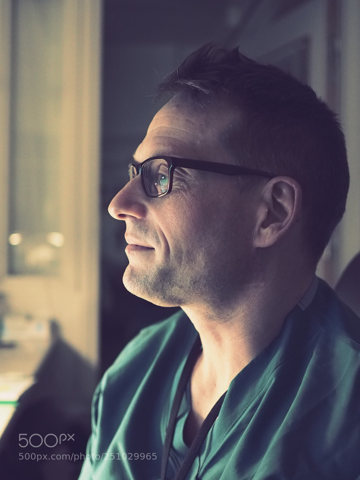 Olympus OM-D E-M10 II sample photo. A colleague at work photography