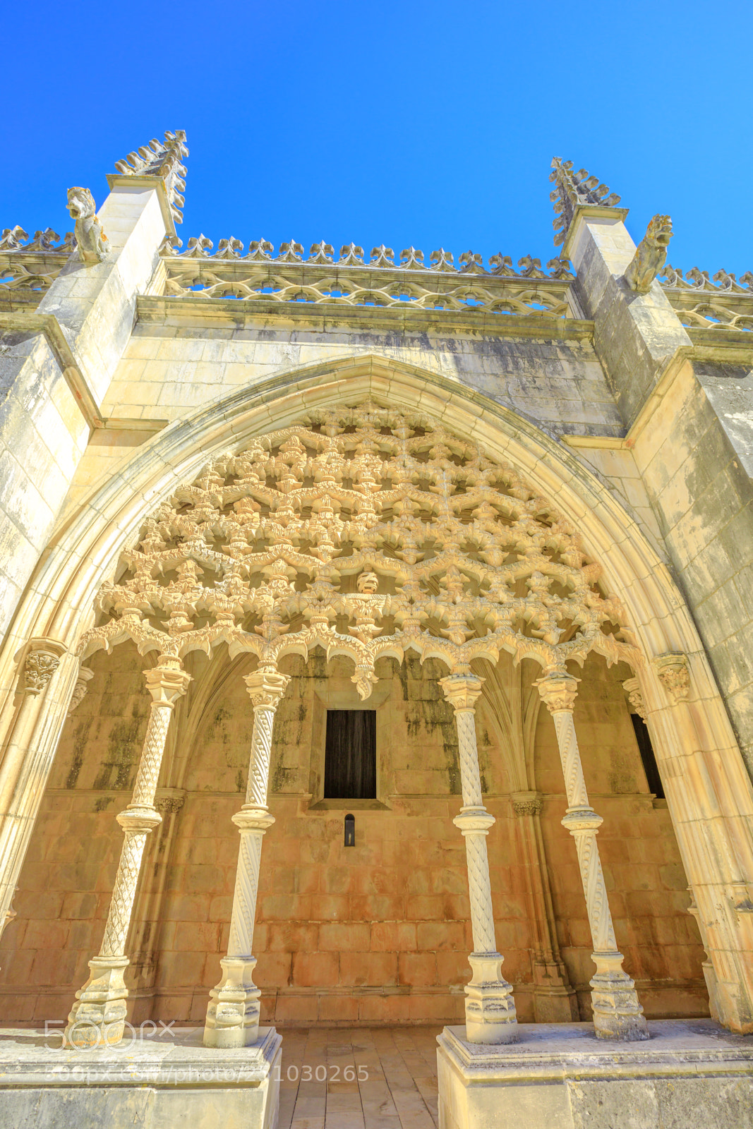 Canon EOS 5D Mark IV sample photo. Batalha monastery architecture photography
