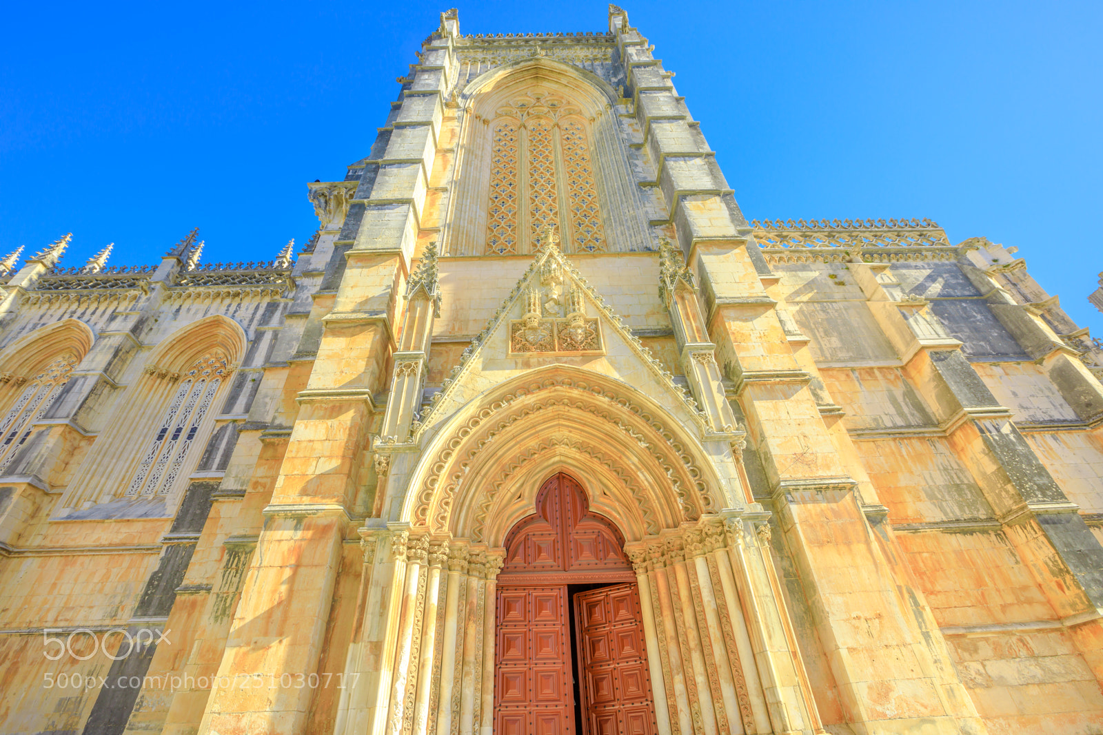 Canon EOS 5D Mark IV sample photo. Manastery batalha facade photography