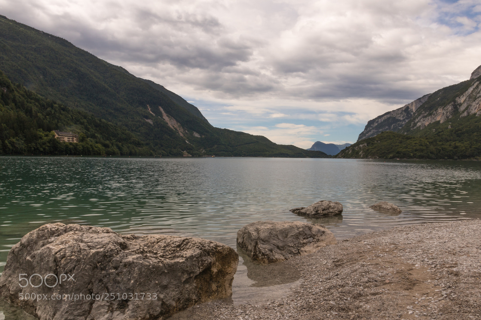 Canon EOS 750D (EOS Rebel T6i / EOS Kiss X8i) sample photo. Molveno lake photography